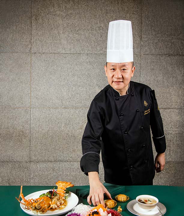 Chef Lin Lin Yang