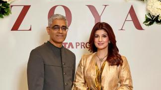 Twinkle Khanna Dazzles at Zoya's Kolkata Launch, Showcasing Jewellery as Wearable Art